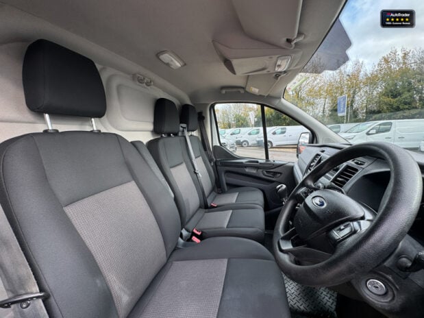 Ford Transit Custom LWB L2H2 [SOLD KH] 320 Leader Ecoblue Air Con Sensors EURO 6 14