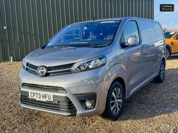 Toyota Proace MWB L1H1 Low Roof Design Cruise Navigation NO VAT 2