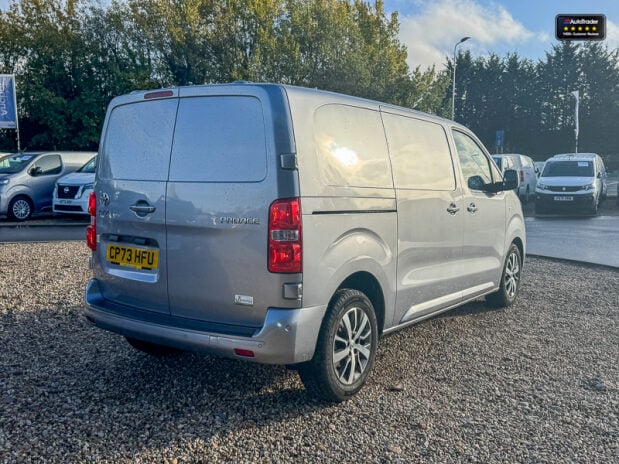 Toyota Proace MWB L1H1 Low Roof Design Cruise Navigation NO VAT 6