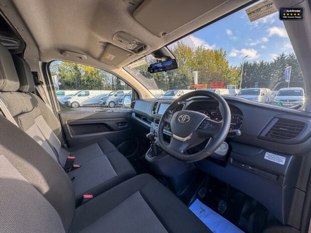 Toyota Proace MWB L1H1 Low Roof Design Cruise Navigation NO VAT 15