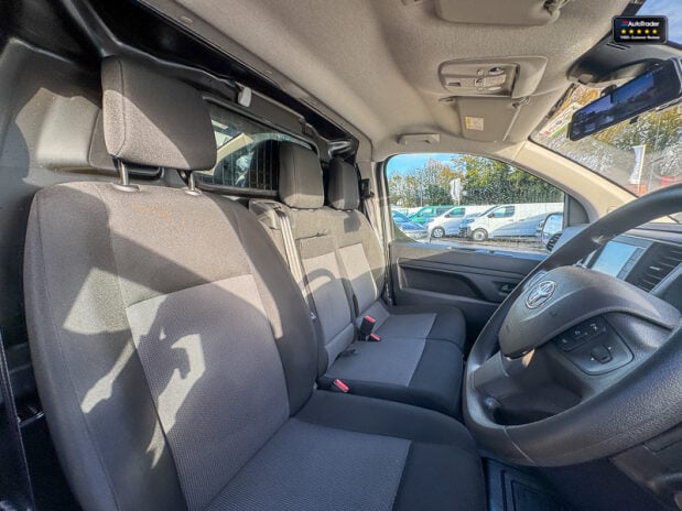 Toyota Proace MWB L1H1 Low Roof Design Cruise Navigation NO VAT 14