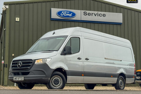 Mercedes-Benz Sprinter LWB L3H2 Medium Roof 315 Cdi Progressive Air Con Camera EURO 6
