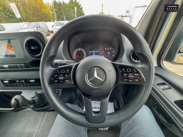 Mercedes-Benz Sprinter LWB L3H2 Medium Roof 315 Cdi Progressive Air Con Camera EURO 6 25