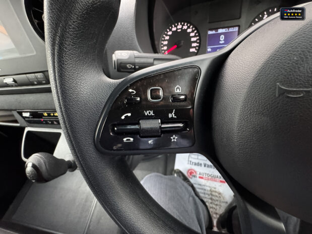 Mercedes-Benz Sprinter LWB L3H2 Medium Roof 315 Cdi Progressive Air Con Camera EURO 6 26