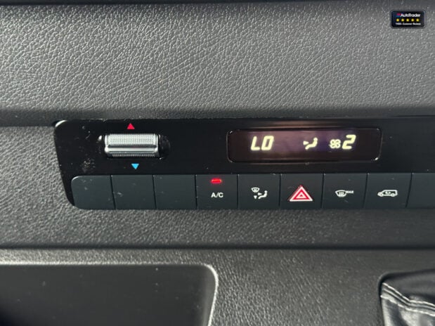 Mercedes-Benz Sprinter LWB L3H2 Medium Roof 315 Cdi Progressive Air Con Camera EURO 6 42