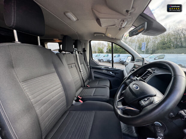 Ford Transit Custom AUTO Crew Cab SWB L1H1 320 Limited Air Con Camera 18