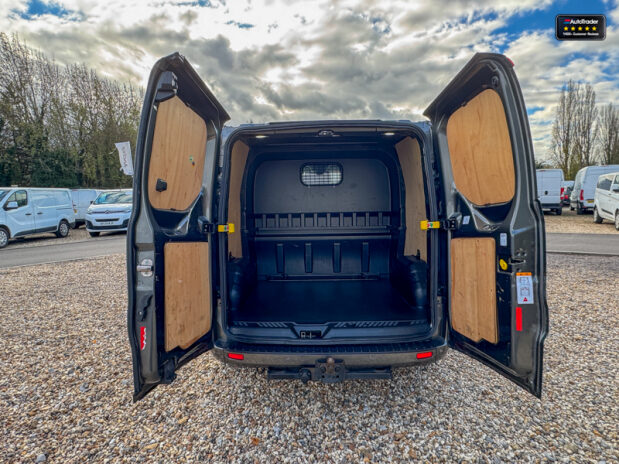 Ford Transit Custom AUTO Crew Cab SWB L1H1 320 Limited Air Con Camera 9