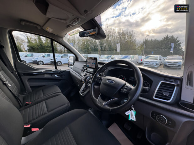 Ford Transit Custom AUTO Crew Cab SWB L1H1 320 Limited Air Con Camera 19