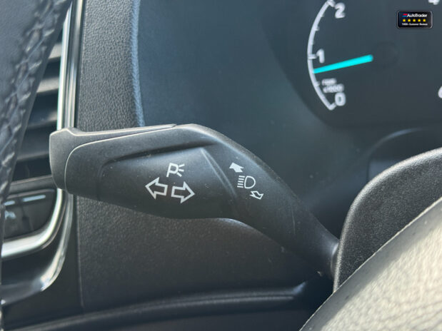 Ford Transit Custom AUTO Crew Cab SWB L1H1 320 Limited Air Con Camera 24