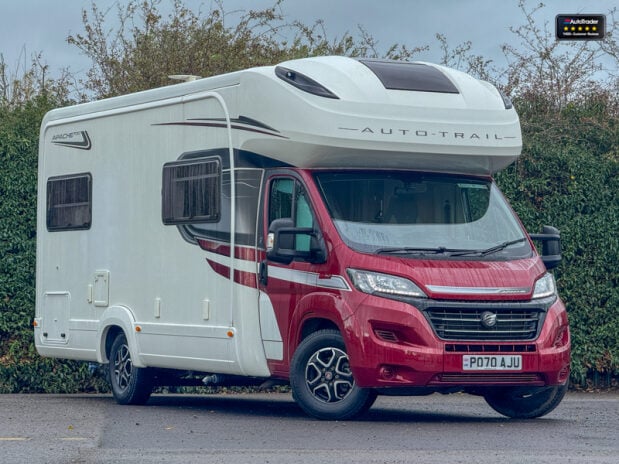 Auto-Trail Apache 6 Berth|4 Belt|Rear Lounge|Cooker|Microwave|TV|Awning 2