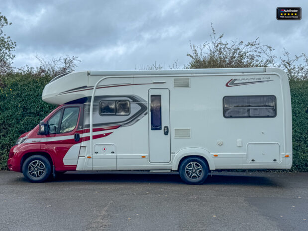 Auto-Trail Apache 6 Berth|4 Belt|Rear Lounge|Cooker|Microwave|TV|Awning 5