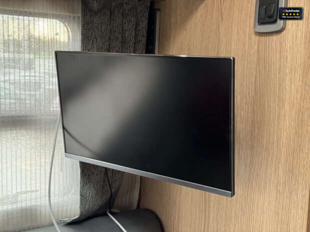 Auto-Trail Apache 6 Berth|4 Belt|Rear Lounge|Cooker|Microwave|TV|Awning 22