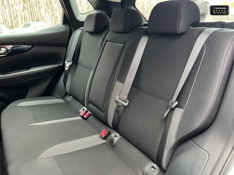 Nissan Qashqai 1.5 dCi Acenta SUV 5dr Diesel Manual Euro 6 (s/s) (115 ps) 12