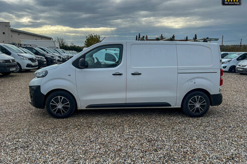 Peugeot Expert MWB L2H1 Blue Hdi Professional Standard Air Con Sensors EURO 6 NO VAT