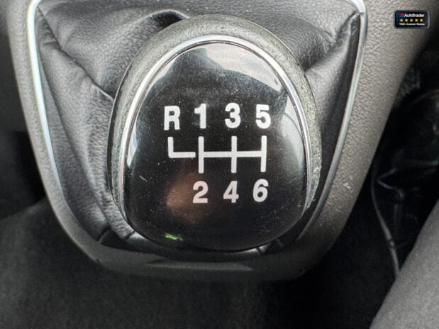 Ford Transit Custom Crew Cab LWB L2H1 Limited 320 AirCon Alloys Cruise Sensors EURO 6 39