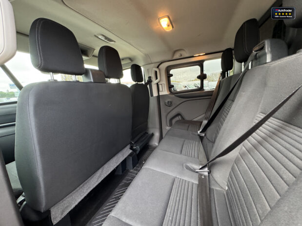 Ford Transit Custom Crew Cab LWB L2H1 Limited 320 AirCon Alloys Cruise Sensors EURO 6 13