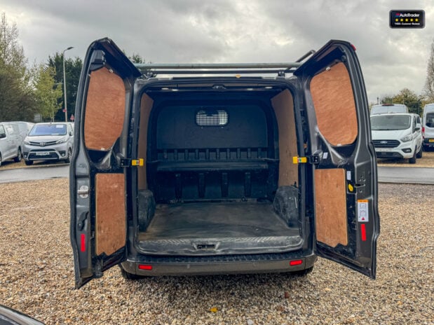 Ford Transit Custom Crew Cab LWB L2H1 Limited 320 AirCon Alloys Cruise Sensors EURO 6 9