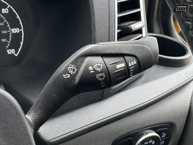 Ford Transit Custom Crew Cab LWB L2H1 Limited 320 AirCon Alloys Cruise Sensors EURO 6 26