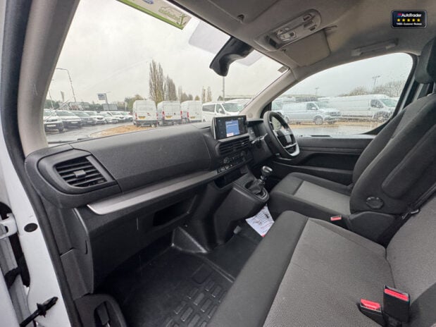 Citroen Dispatch MWB L2H1 1400 Enterprise Edition Bluehdi Air Con Sensors EURO 6 12