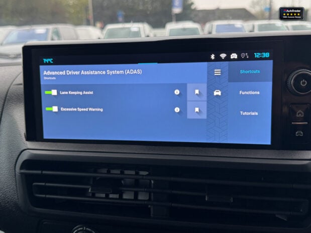 Citroen Dispatch MWB L2H1 1400 Enterprise Edition Bluehdi Air Con Sensors EURO 6 27