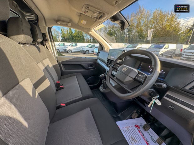 Citroen Dispatch MWB L2H1 1400 Enterprise Edition Bluehdi Air Con Sensors EURO 6 15