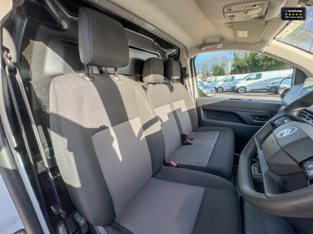 Citroen Dispatch MWB L2H1 1400 Enterprise Edition Bluehdi Air Con Sensors EURO 6 14