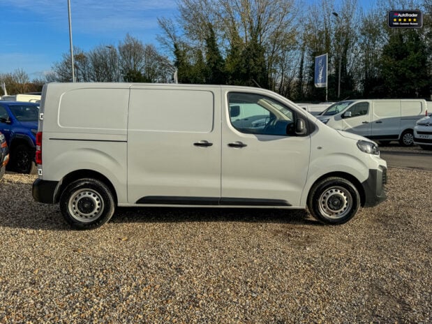 Citroen Dispatch MWB L2H1 1400 Enterprise Edition Bluehdi Air Con Sensors EURO 6 5