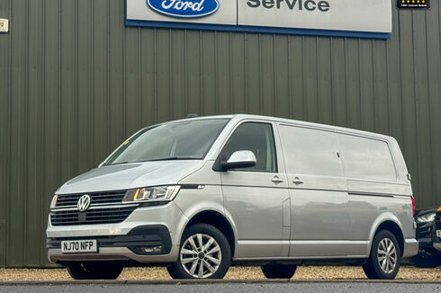 Volkswagen Transporter LWB L2H2 High Roof Highline 150 Air Con Alloys Sensors EURO 6