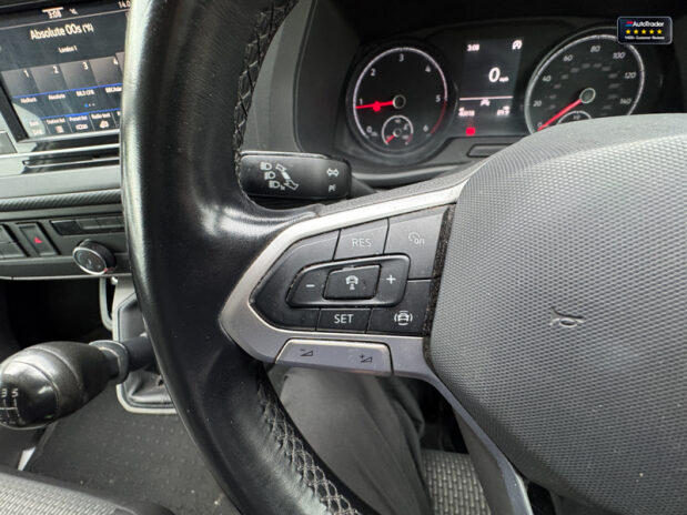 Volkswagen Transporter LWB L2H2 High Roof Highline 150 Air Con Alloys Sensors EURO 6 16