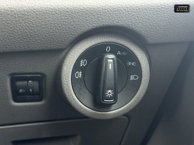 Volkswagen Transporter LWB L2H2 High Roof Highline 150 Air Con Alloys Sensors EURO 6 21