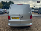 Volkswagen Transporter LWB L2H2 High Roof Highline 150 Air Con Alloys Sensors EURO 6 7