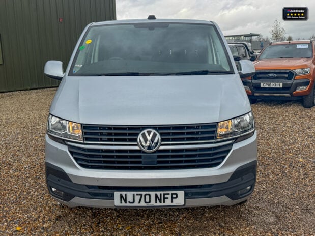 Volkswagen Transporter LWB L2H2 High Roof Highline 150 Air Con Alloys Sensors EURO 6 3