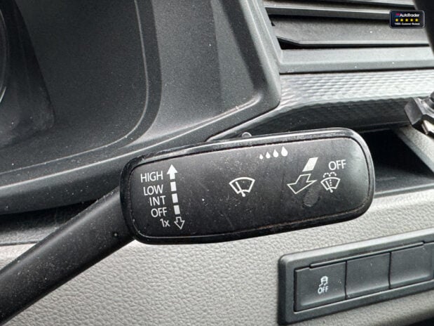 Volkswagen Transporter LWB L2H2 High Roof Highline 150 Air Con Alloys Sensors EURO 6 20