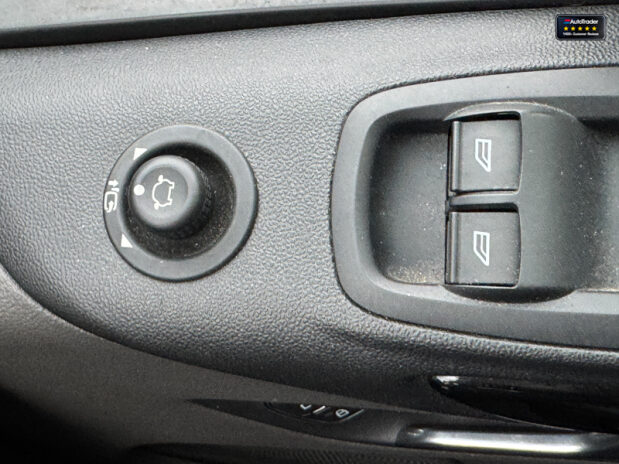 Ford Transit Custom LWB L2H1 [SOLD KH] Sport 320 Air Con Alloys Camera Nav Sensors EURO 6 NO VA 23