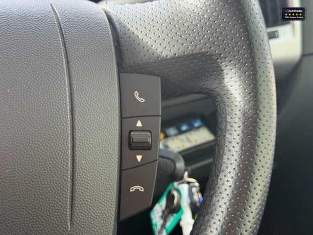 Auto-Trail Comanche Frontier|4 Berth|Rear Island Bed|AMPLO Self Levelling System|Automatic 31