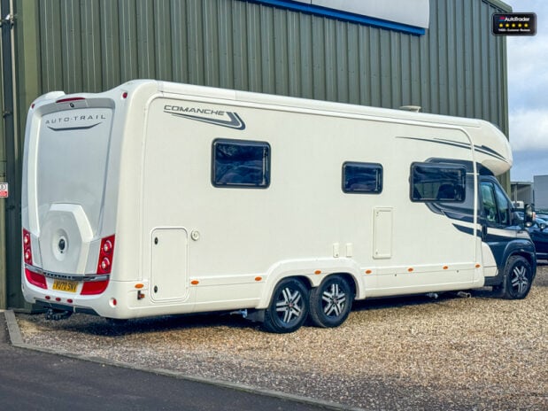 Auto-Trail Comanche Frontier|4 Berth|Rear Island Bed|AMPLO Self Levelling System|Automatic 5