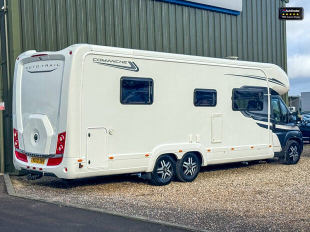 Auto-Trail Comanche Frontier|4 Berth|Rear Island Bed|AMPLO Self Levelling System|Automatic 47