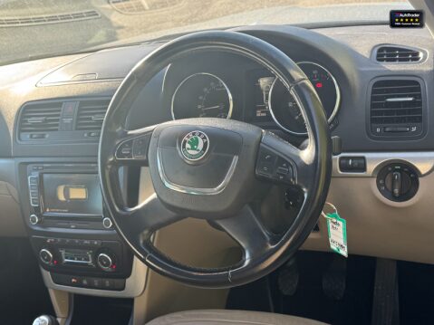 Skoda Yeti 2.0 TDI Elegance SUV 5dr Diesel Manual 4WD Euro 5 11