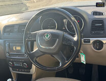 Skoda Yeti 2.0 TDI Elegance SUV 5dr Diesel Manual 4WD Euro 5 11