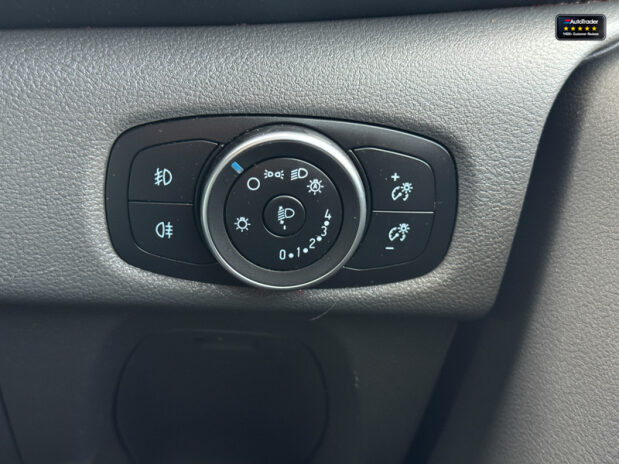 Ford Transit Custom Crew Cab LWB L2H1 Sport 320 AirCon Alloys Camera Sensors EURO 6 NO VAT 26