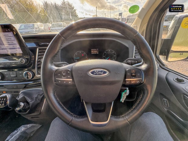 Ford Transit Custom LWB L2H1 Low Roof Limited 300 Air Con Alloys Sensors EURO 6 NO VAT 13