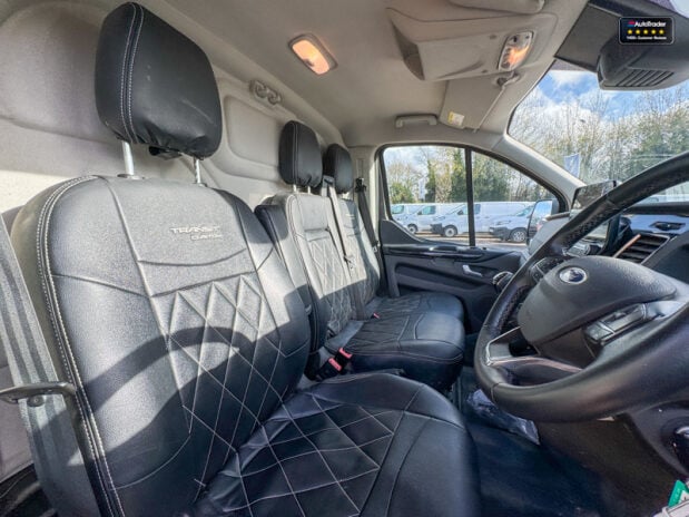 Ford Transit Custom LWB L2H1 Low Roof Limited 300 Air Con Alloys Sensors EURO 6 NO VAT 12