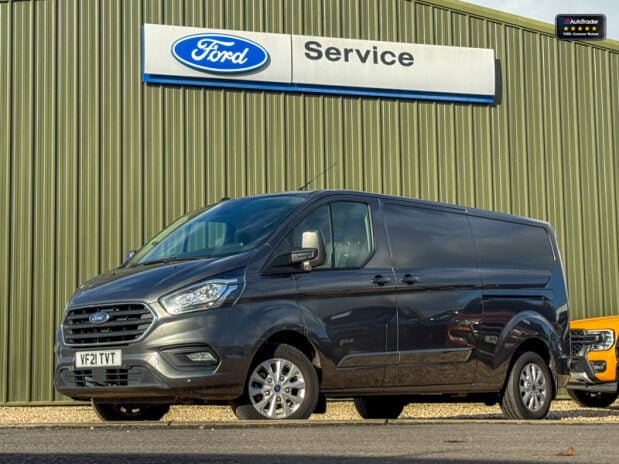 Ford Transit Custom LWB L2H1 Low Roof Limited 300 Air Con Alloys Sensors EURO 6 NO VAT 1