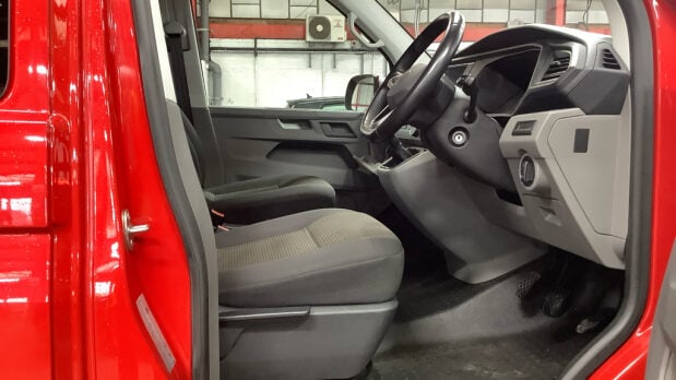 Volkswagen Transporter Kombi SWB L1H1 Highline Air Con Alloys Camera Sensors EURO 6 NO VAT 9