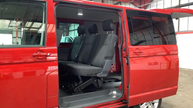 Volkswagen Transporter Kombi SWB L1H1 Highline Air Con Alloys Camera Sensors EURO 6 NO VAT 8