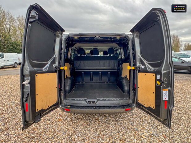 Ford Transit Custom Crew Cab SWB L1H1 Limited 300 Camera Nav Sensors EURO 6 NO VAT 9