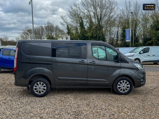 Ford Transit Custom Crew Cab SWB L1H1 Limited 300 Camera Nav Sensors EURO 6 NO VAT 6