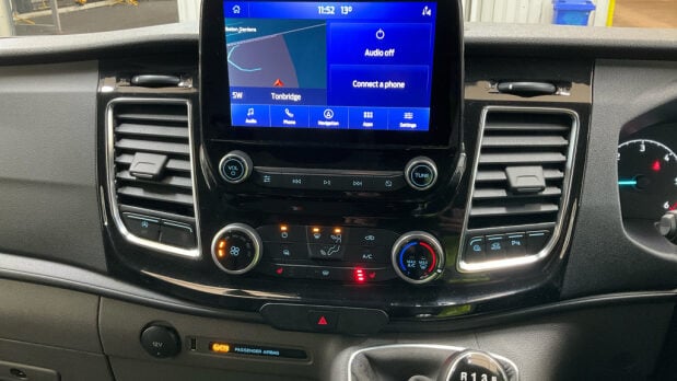 Ford Transit Custom MS-RT SWB L1H1 Limited 320 Air Con Alloys Nav Sensors EURO 6 NO VAT 11