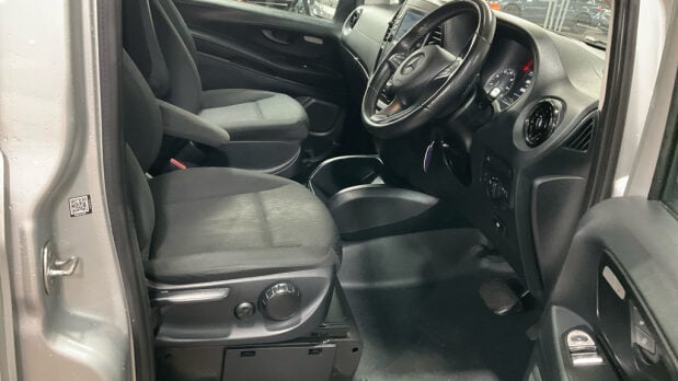 Mercedes-Benz Vito Crew Cab AUTO LWB L2H1 Premium 119 Alloys Camera Nav Sensors EURO 6 9