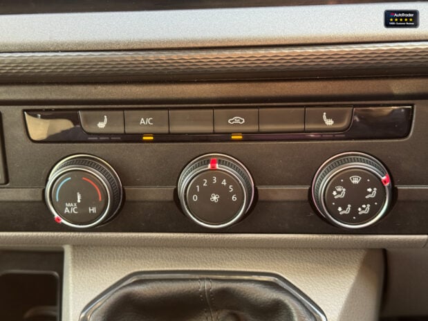Volkswagen Transporter Crew Cab LWB L2H1 Highline T32 Air Con Alloys Camera Cruise Nav EURO 6 38